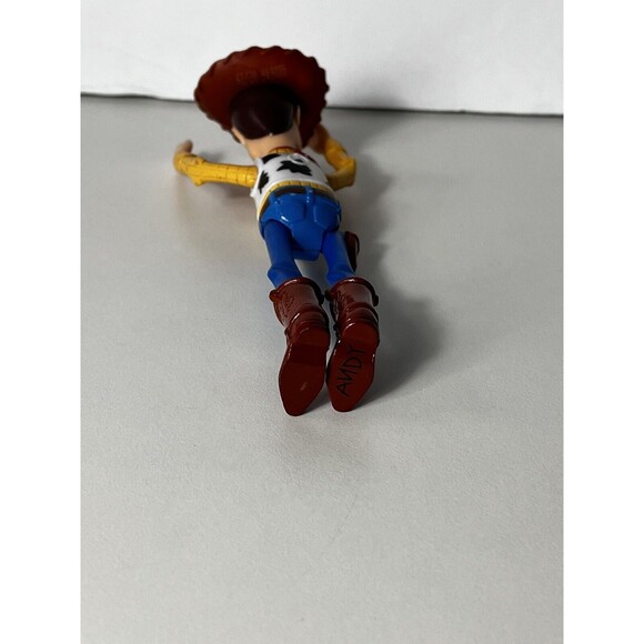 Disney Pixar Toy Story 4 2017 Sheriff Woody Jointed Poseable 6” Action Figure - Picture 2 of 6